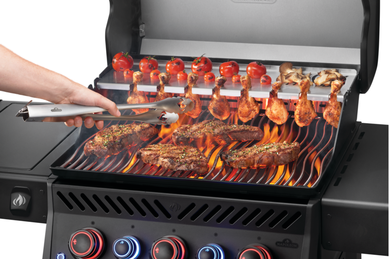 Napoleon Phantom Rogue PRO-S 425 RSIB Gas Grill